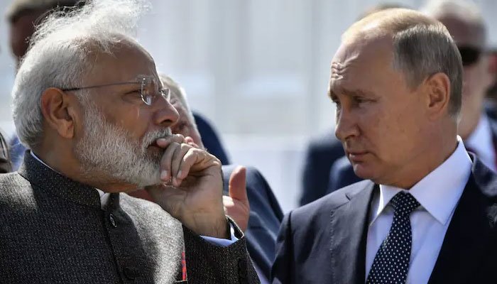 Punong Ministro ng India na si Narendra Modi (L) at Pangulo ng Russia na si Vladimir Putin (R).  Larawan: AFP/file