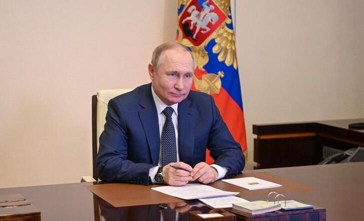 Sinabi ni Putin na ang mga parusa sa Kanluran ay katumbas ng isang deklarasyon ng digmaan