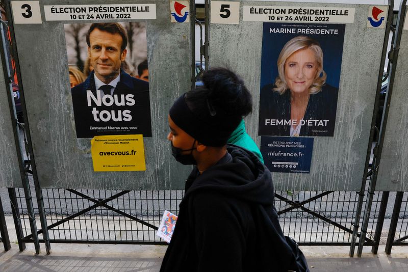 Sina Macron at Le Pen ng France ay patungo sa ikalawang round ng halalan sa Abril 24