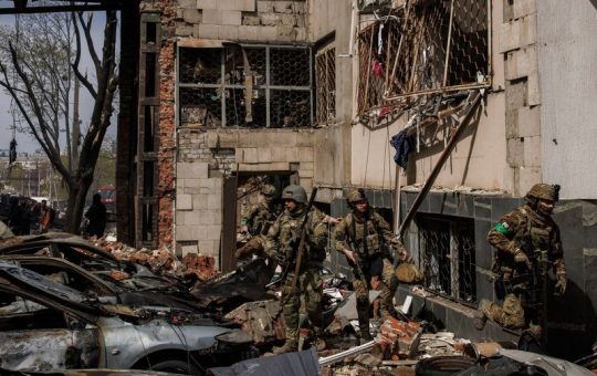 Sinabi ng Russia na tinatanggal ng mga puwersa nito ang karamihan sa Mariupol, pag-atake sa kyiv suburb