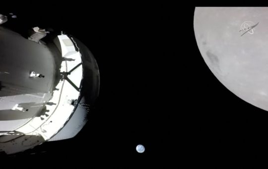 Ang Orion capsule ng NASA ay bumalik sa Earth, na tinatapos ang paglipad ng Artemis I sa paligid ng buwan