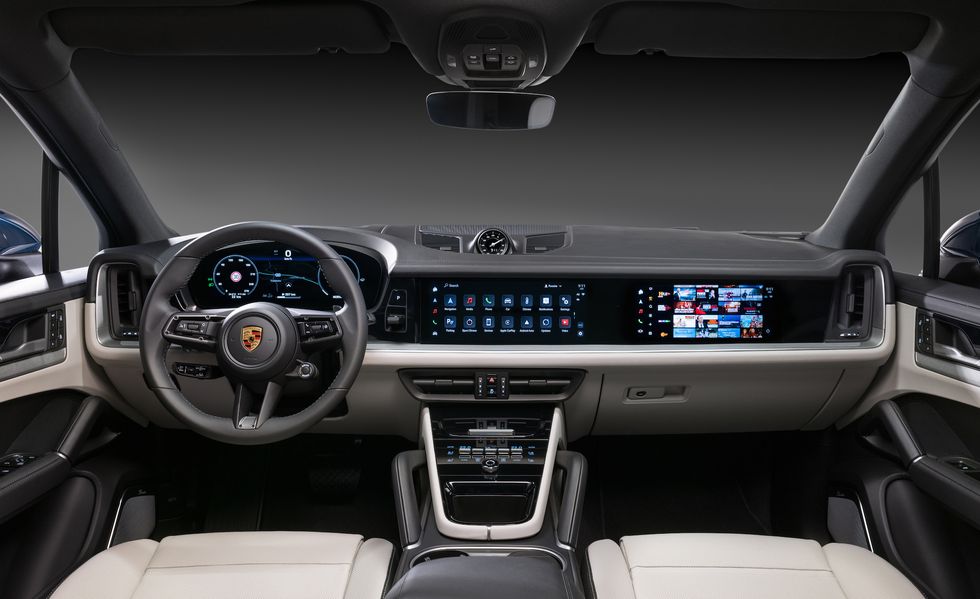 na-update na interior ng porsche cayenne