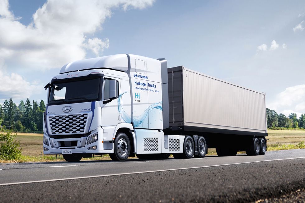 Hyundai XCIENT Fuel Cell Tractor hyundai xcient fuel cell tractor