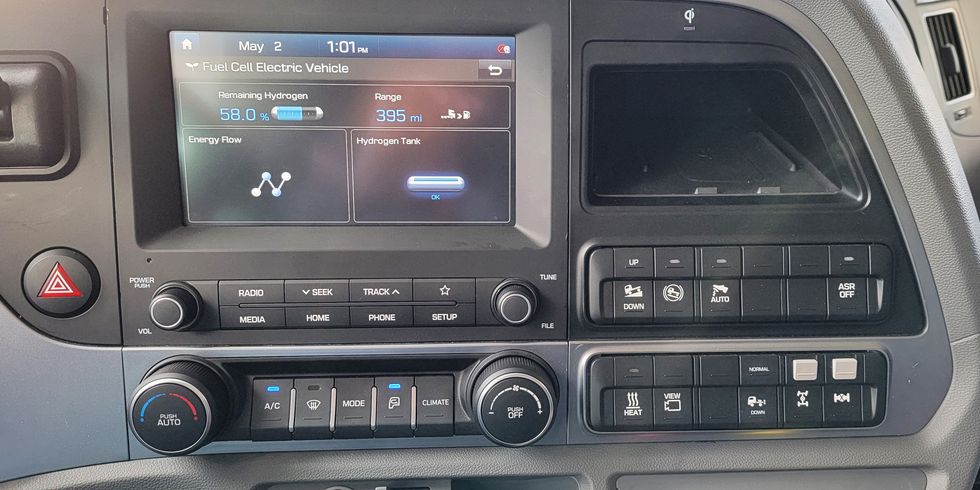 Hyundai XCIENT Fuel Cell Tractor hyundai xcient fuel cell tractor