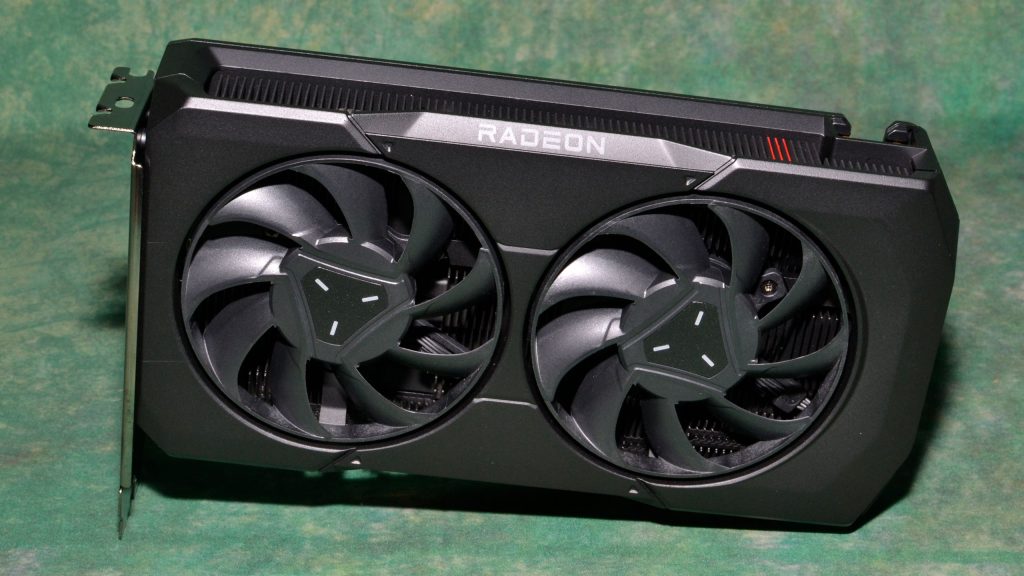 AMD Radeon RX 7600 unboxing at mga larawan ng card